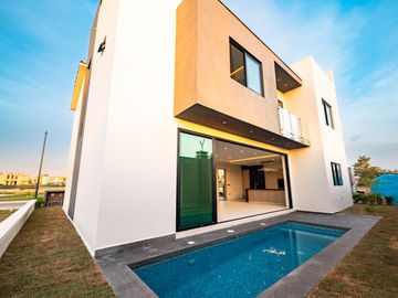 Casa en Residencial Karakal frente al Tigre Club de Golf, Nuevo Vallarta.