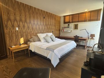 CASA EN VENTA EN EL COUNTRY CLUB DE 3 NIVELES