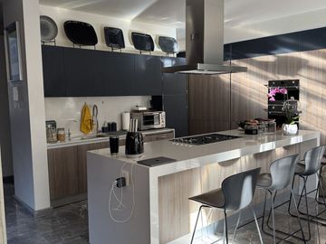 CASA EN VENTA EN EL COUNTRY CLUB DE 3 NIVELES