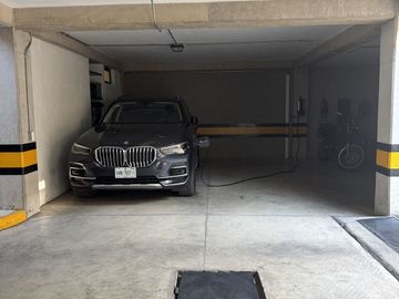 CASA EN VENTA EN EL COUNTRY CLUB DE 3 NIVELES