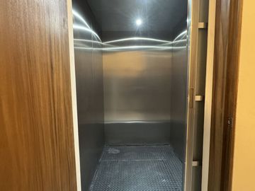 CASA EN VENTA EN EL COUNTRY CLUB DE 3 NIVELES