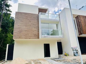 Venta Casa en Aldea Kiin, Puerto Morelos – Un Refugio de Tranquilidad y Confort
