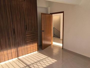 Hermosa casa en venta en una de las mejores zonas céntricas de colima