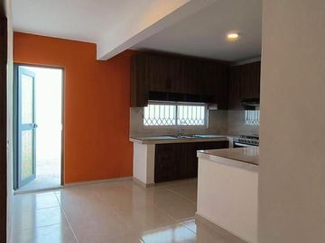 Hermosa casa en venta en una de las mejores zonas céntricas de colima
