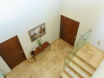 Hermosa casa en Real Santa Barbara