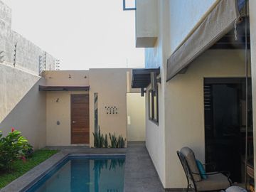 Hermosa casa en Real Santa Barbara