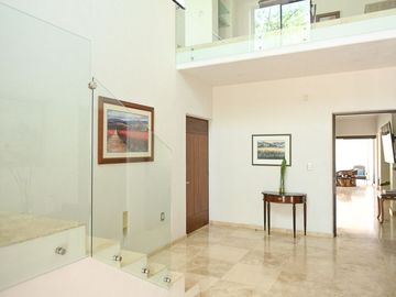 Hermosa casa en Real Santa Barbara