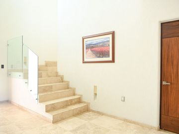 Hermosa casa en Real Santa Barbara