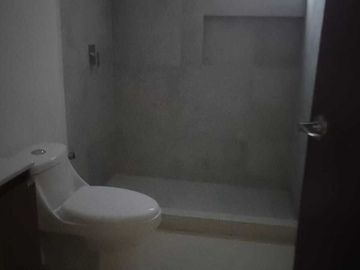Casa 3 niveles Con Sótano en Dominio Cumbres