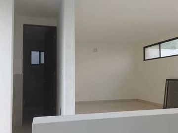 Casa 3 niveles Con Sótano en Dominio Cumbres