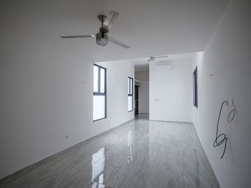CASA EN VENTA CONKAL