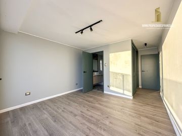 VIÑA VENTA DEPARTAMENTO REMODELADO 4D 3B 5TO SECTOR REÑACA