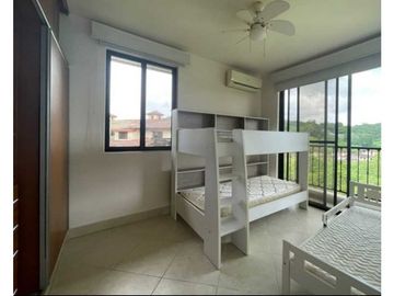 Embassy Club. APARTAMANTO
