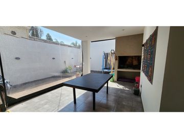 CASA 3 AMBIENTES con cochera CENTRO DE ITUZAINGO lado Norte