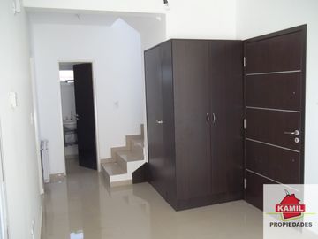 Dúplex en venta de 3 dormitorios c/ cochera en Palos Verdes