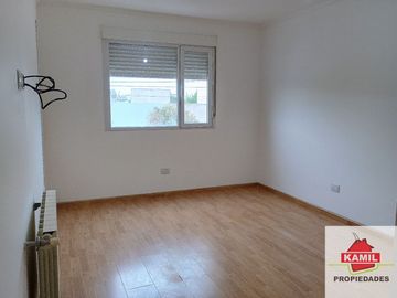 Dúplex en venta de 3 dormitorios c/ cochera en Los Teritos