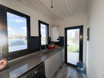 VENTA CASA DE 4 AMBIENTE EN BARRIO SAN SEBASTIAN