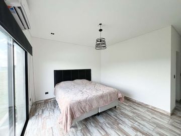 VENTA CASA DE 4 AMBIENTE EN BARRIO SAN SEBASTIAN