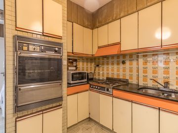 PISO DE 147 METROS EN CABALLITO COCHERA