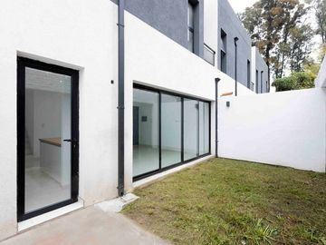 3 AMBIENTES CASA DUPLEX COCHERA CANNING
