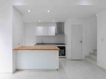 3 AMBIENTES CASA DUPLEX COCHERA CANNING