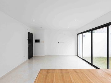3 AMBIENTES CASA DUPLEX COCHERA CANNING