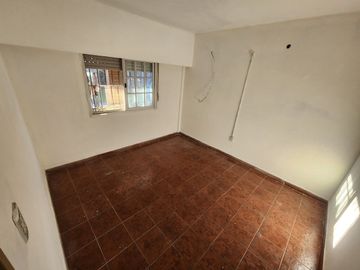VENTA CASA 4 AMB EN MORENO CON PARQUE Y GARAGE