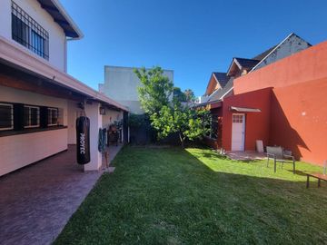 EL PALOMAR VENTA- CASA 4 amb con jardin y cochera