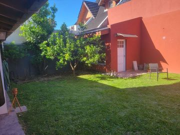 EL PALOMAR VENTA- CASA 4 amb con jardin y cochera