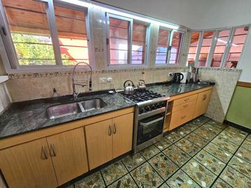 EL PALOMAR VENTA- CASA 4 amb con jardin y cochera