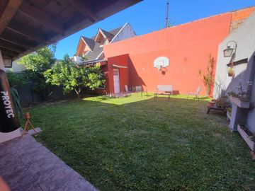EL PALOMAR VENTA- CASA 4 amb con jardin y cochera
