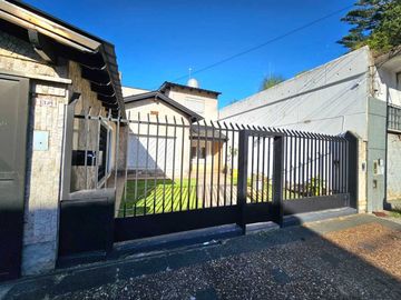 EL PALOMAR VENTA- CASA 4 amb con jardin y cochera