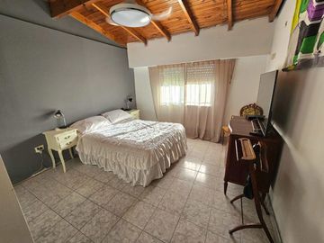 EL PALOMAR VENTA- CASA 4 amb con jardin y cochera