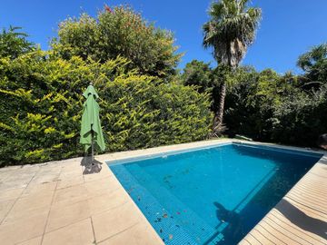 Venta Casa en Bo Septiembre con pileta