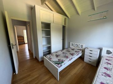 Venta Casa en Bo Septiembre con pileta