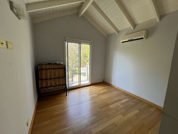 Venta Casa en Bo Septiembre con pileta