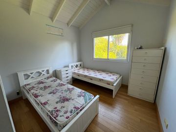 Venta Casa en Bo Septiembre con pileta