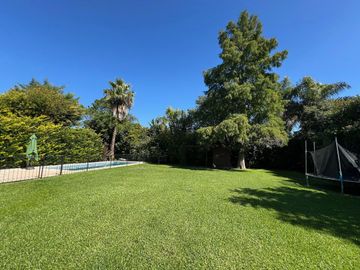 Venta Casa en Bo Septiembre con pileta