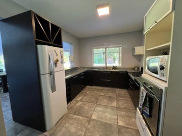 Venta Casa en Bo Septiembre con pileta