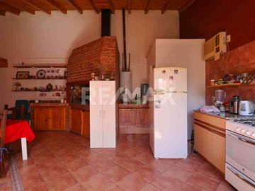 SE VENDE CASA CALLE SAN JUAN 872, NEUQUEN CAPITAL