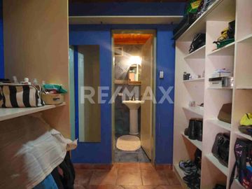 SE VENDE CASA CALLE SAN JUAN 872, NEUQUEN CAPITAL
