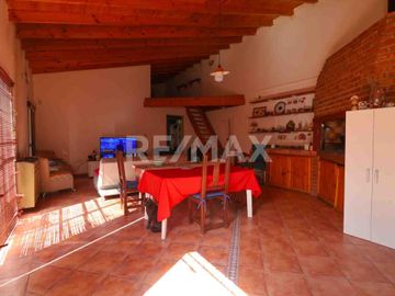 SE VENDE CASA CALLE SAN JUAN 872, NEUQUEN CAPITAL