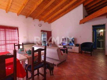 SE VENDE CASA CALLE SAN JUAN 872, NEUQUEN CAPITAL