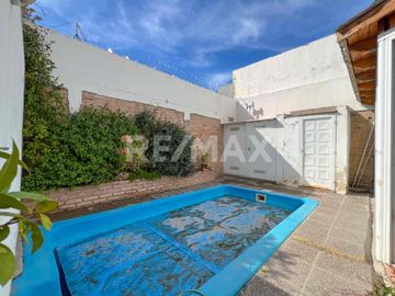 SE VENDE CASA CALLE SAN JUAN 872, NEUQUEN CAPITAL