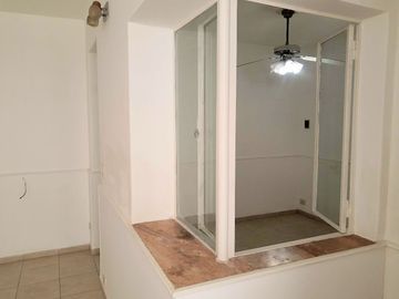 VENTA PH 2 AMB RECICLADO CON PATIO VALENTIN ALSINA