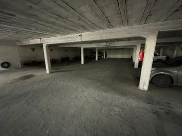 Galpón-Deposito-Cocheras-Casa en VENTA La Plata