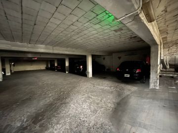Galpón-Deposito-Cocheras-Casa en VENTA La Plata