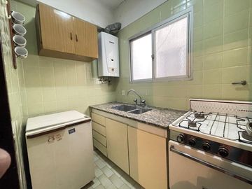 VENTA DPTO 2 AMBIENTES INTERNO A RECICLAR