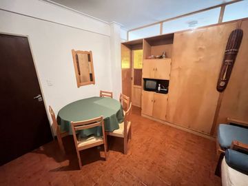 VENTA DPTO 2 AMBIENTES INTERNO A RECICLAR