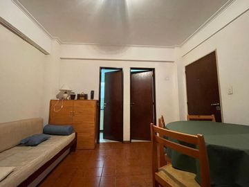 VENTA DPTO 2 AMBIENTES INTERNO A RECICLAR